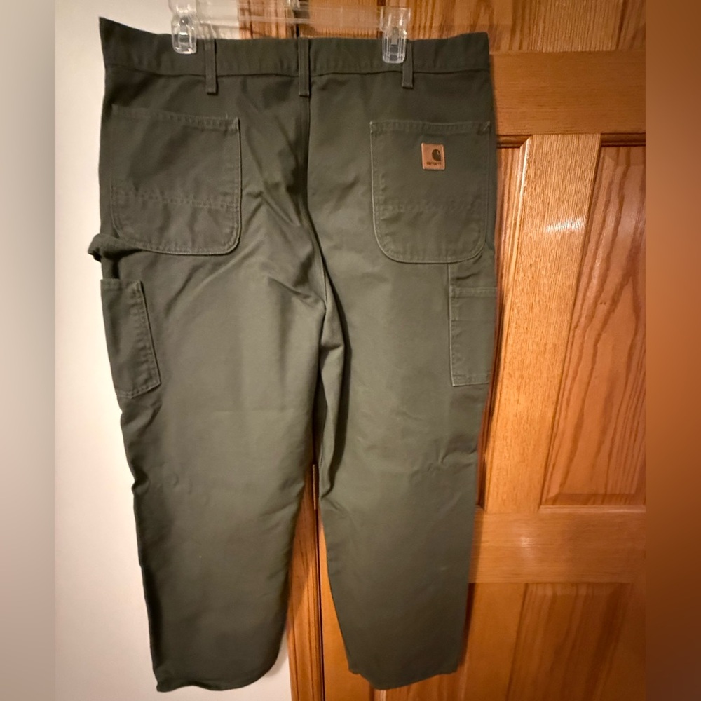Olive green canvas Carhartt men’s carpenter pants, 40 X 30, 100% cotton